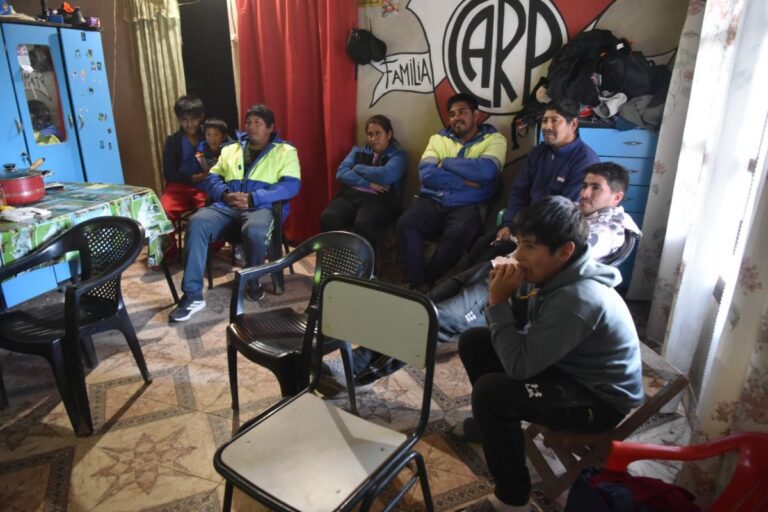 colmado-casa-ronald-salazar-estuvo-llena-familiares-amigos-hora-partido-argentina-1142337-055738