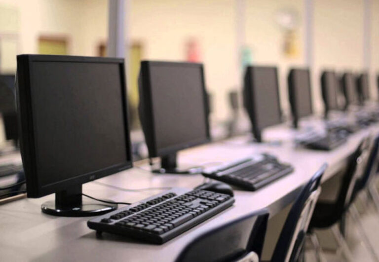 controlar-aula-informatica