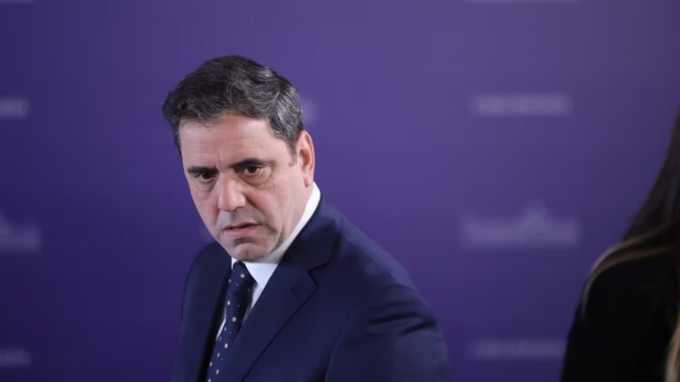 lisandro-catalan-guillermo-francos-jefe-de-LAM4GCBLY5ASVLQMLMNFFIPXWI