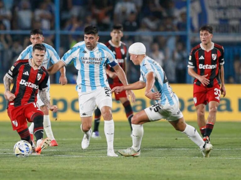 bustos-y-loco-diaz-mano-a-K5R4TNWOHBGBLMUJJVMJTG6DYE